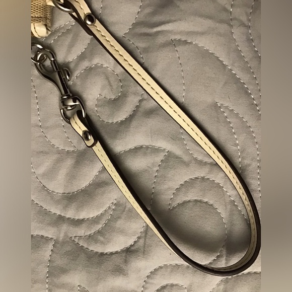 Coach Mini Wristlet Beige/ Cream NWOT - Picture 2 of 6